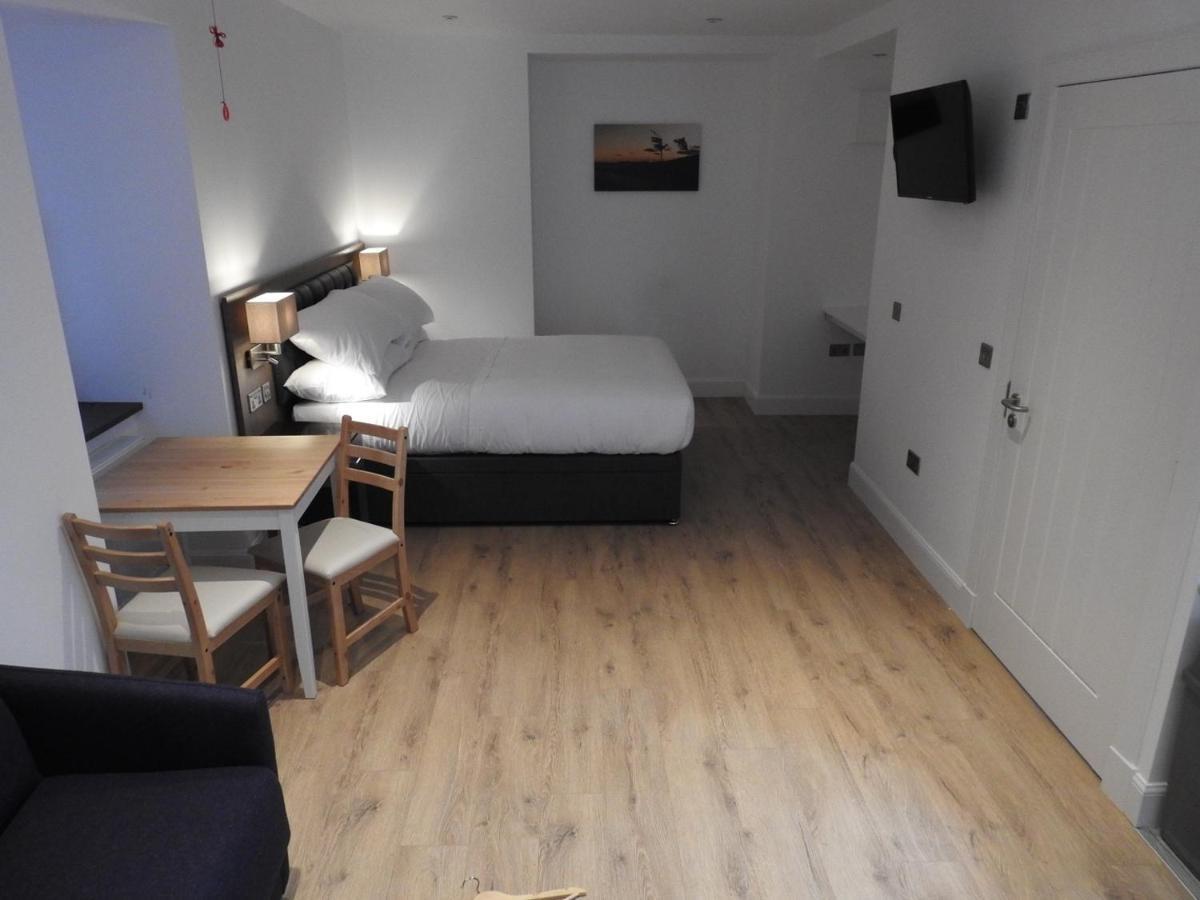 House Of Juniper - Luxury Accessible Apartment برادفورد المظهر الخارجي الصورة